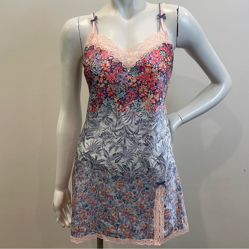 VICTORIA’S SECRET Blue & Pink Floral Print Silky Mini Slip